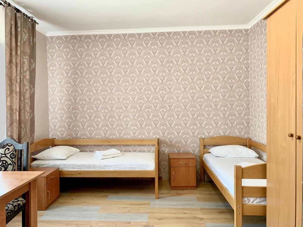 Мини-Гостиница Три Коня Pereyaslav-Khmelʼnytsʼkyy Buitenkant foto