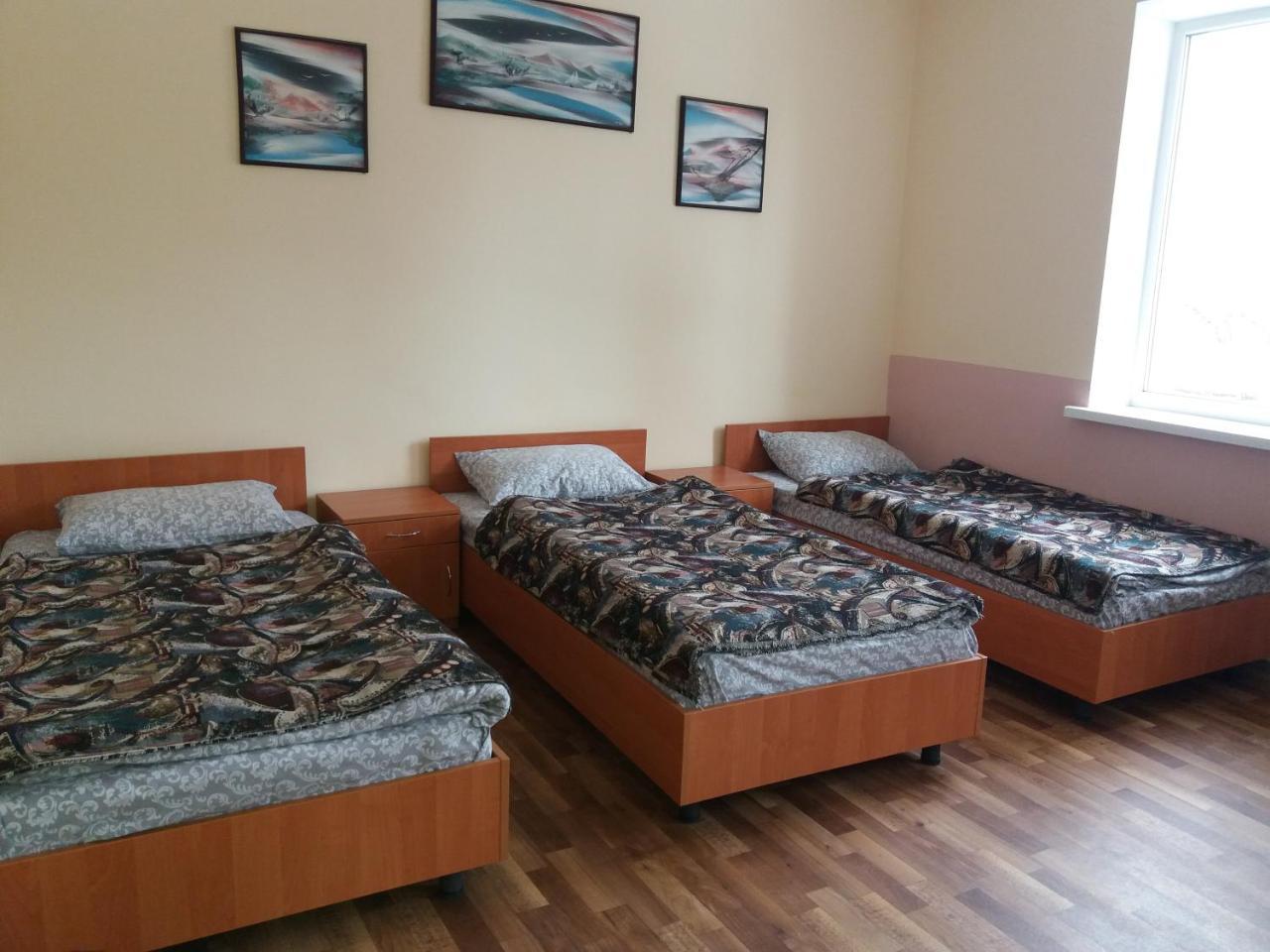Мини-Гостиница Три Коня Pereyaslav-Khmelʼnytsʼkyy Buitenkant foto
